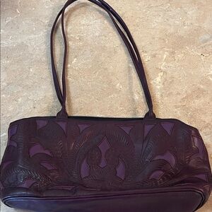 Embossed Leather Shoulder Bag in Deep Plum JL saldivar paraguay